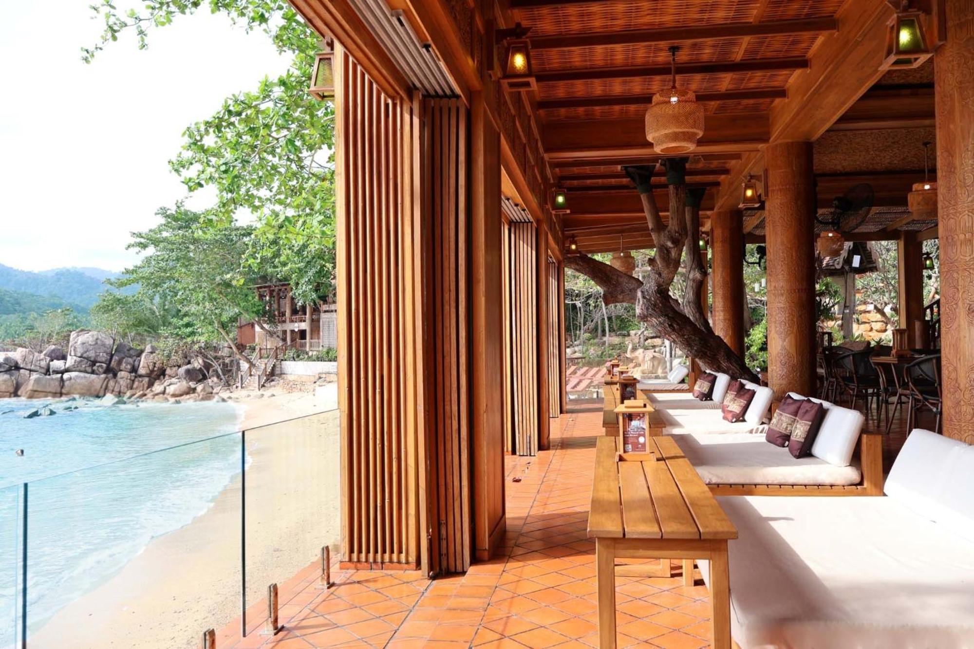 Santhiya Koh Phangan Resort And Spa Εξωτερικό φωτογραφία The Beach Club